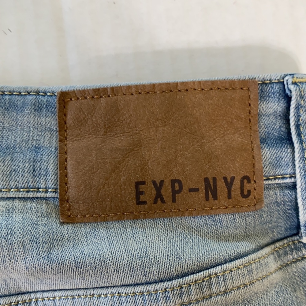 Express - Men’s Slim Light Wash Hyper Stretch Jeans - 32x30 - Picture 4 of 6